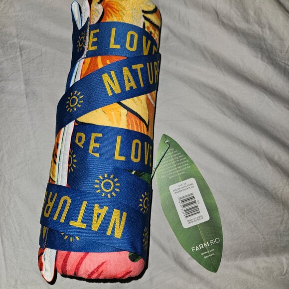 NWT Farm Rio Winter Chita Towel - Picture 3 of 4